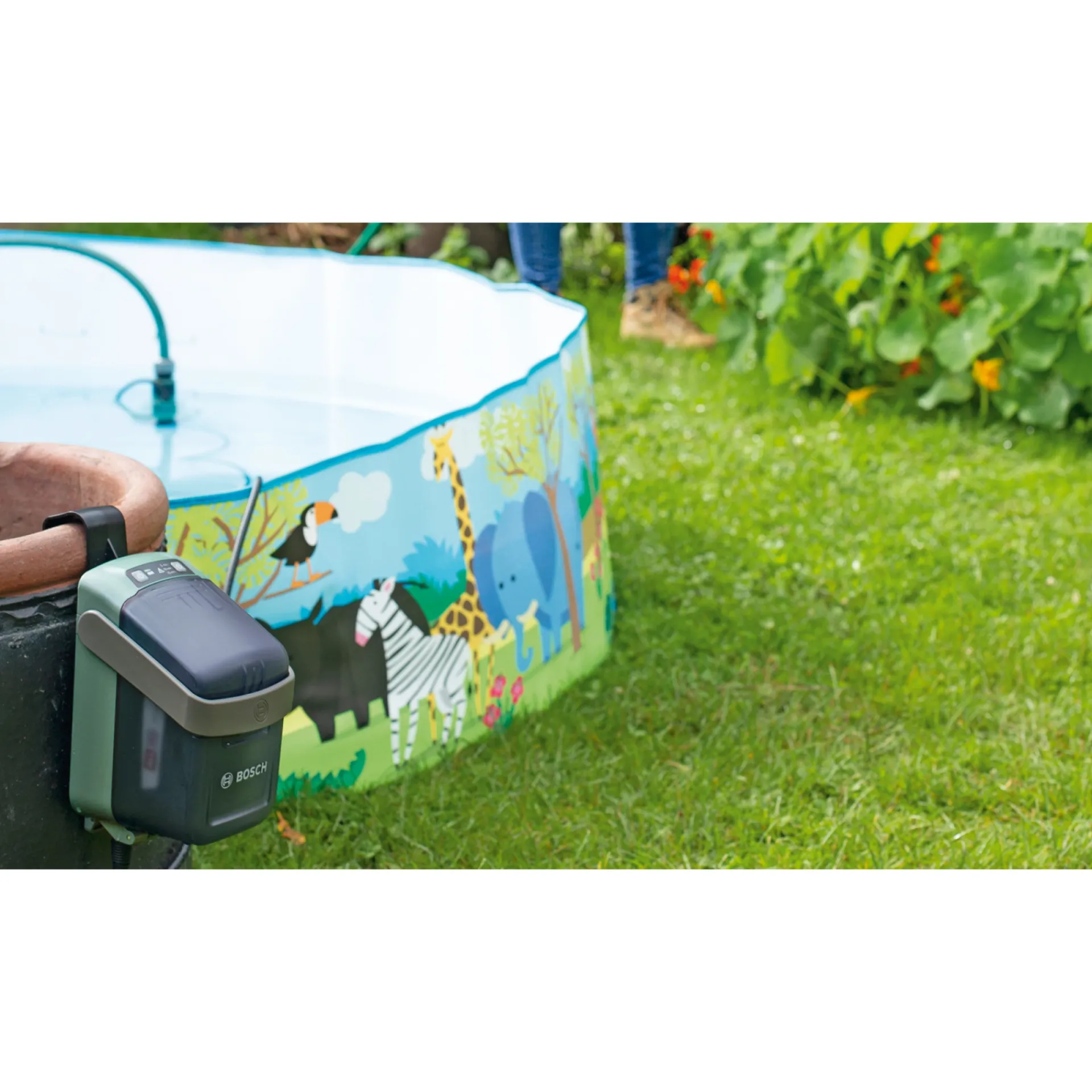 Bosch Pumper > DIY GARDENPUMP 18V-2000 HAVEPUMPE
