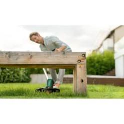 Bosch Græstrimmere > UNIVERSALGRASSCUT 18V-26 GRÆSTRIMMER 26 CM 18,0 V MED BATTERI OG LADER
