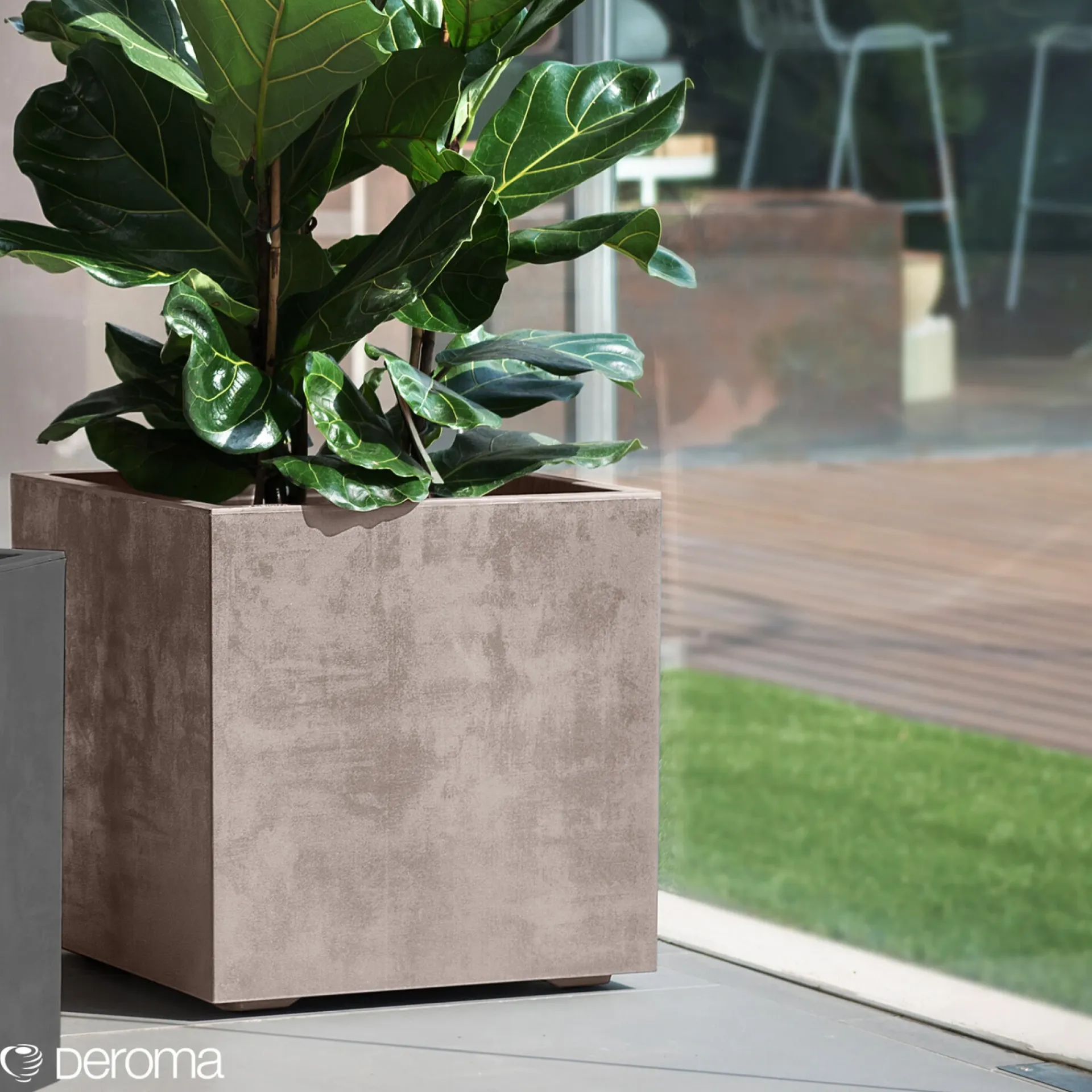 Deroma Havekrukker > MILLENIUM 208-622 PLANTEKASSE PLASTIK SANDSTEN 39X39X39 CM