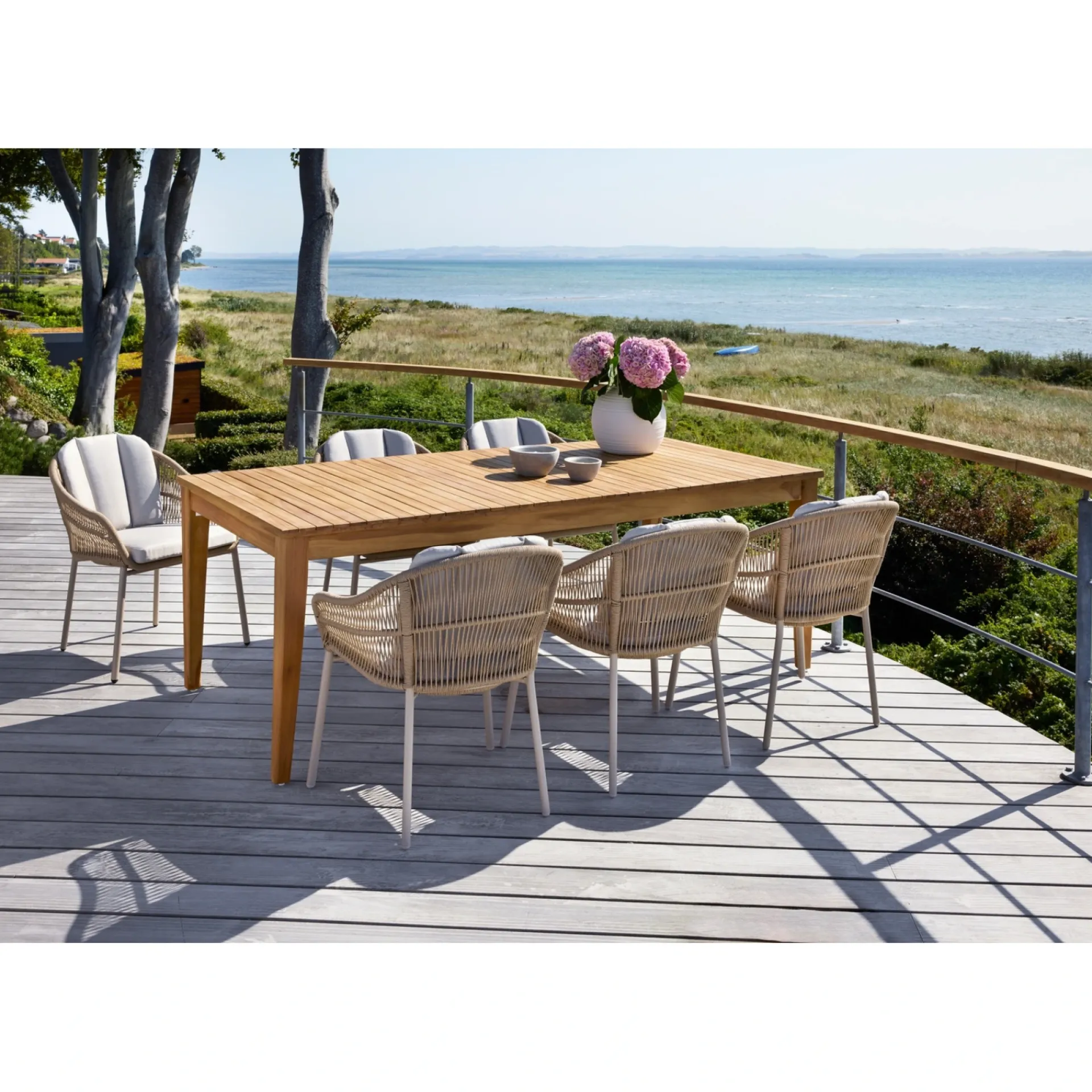 Outrium Havemøbelsæt > GILI/PALMA BORD + 6 STOLE HAVEMØBELSÆT TEAK/SANDGRÅ