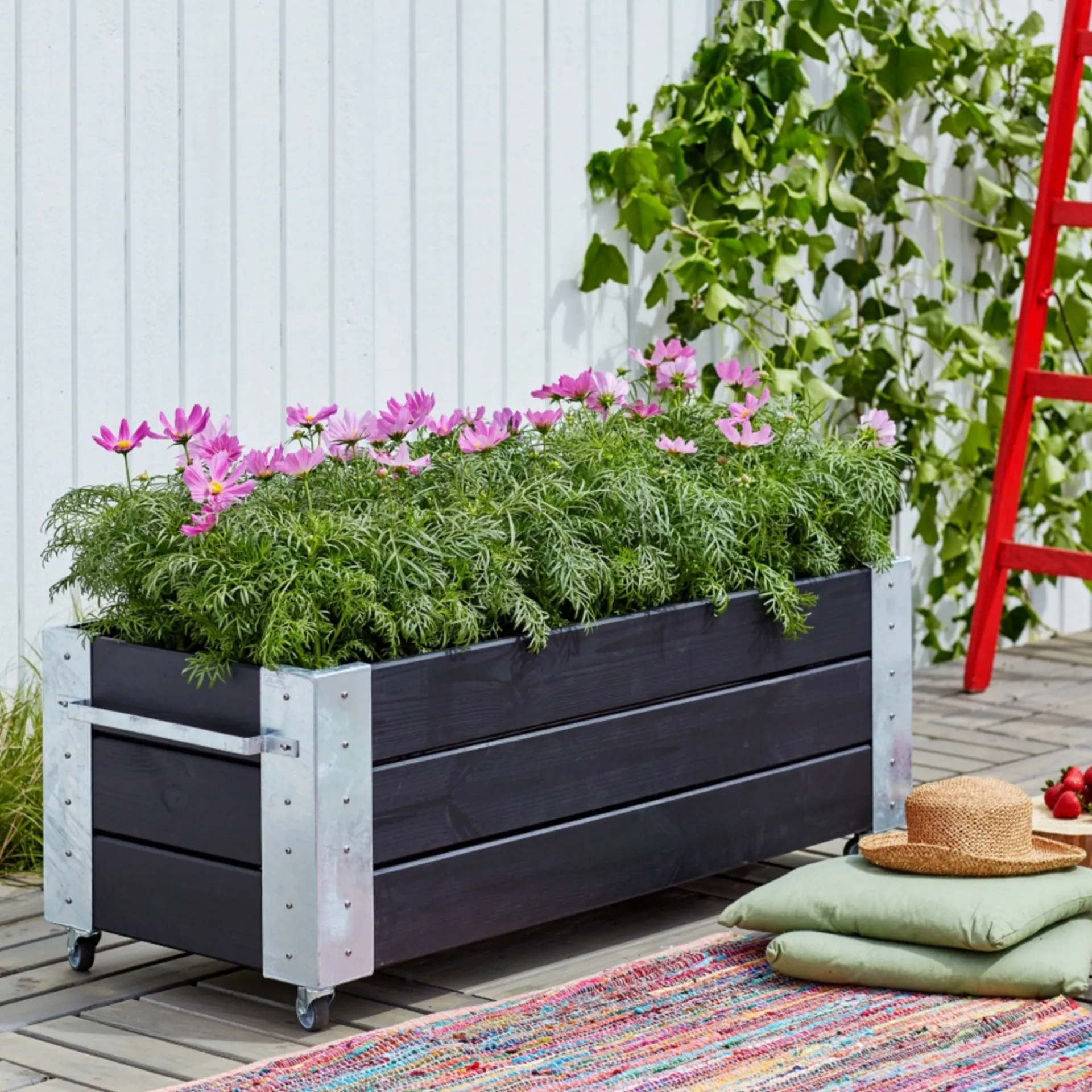 Plus Højbede & Plantekasser > CUBIC BLOMSTERKASSE SORT 45 X 50 X 120 CM