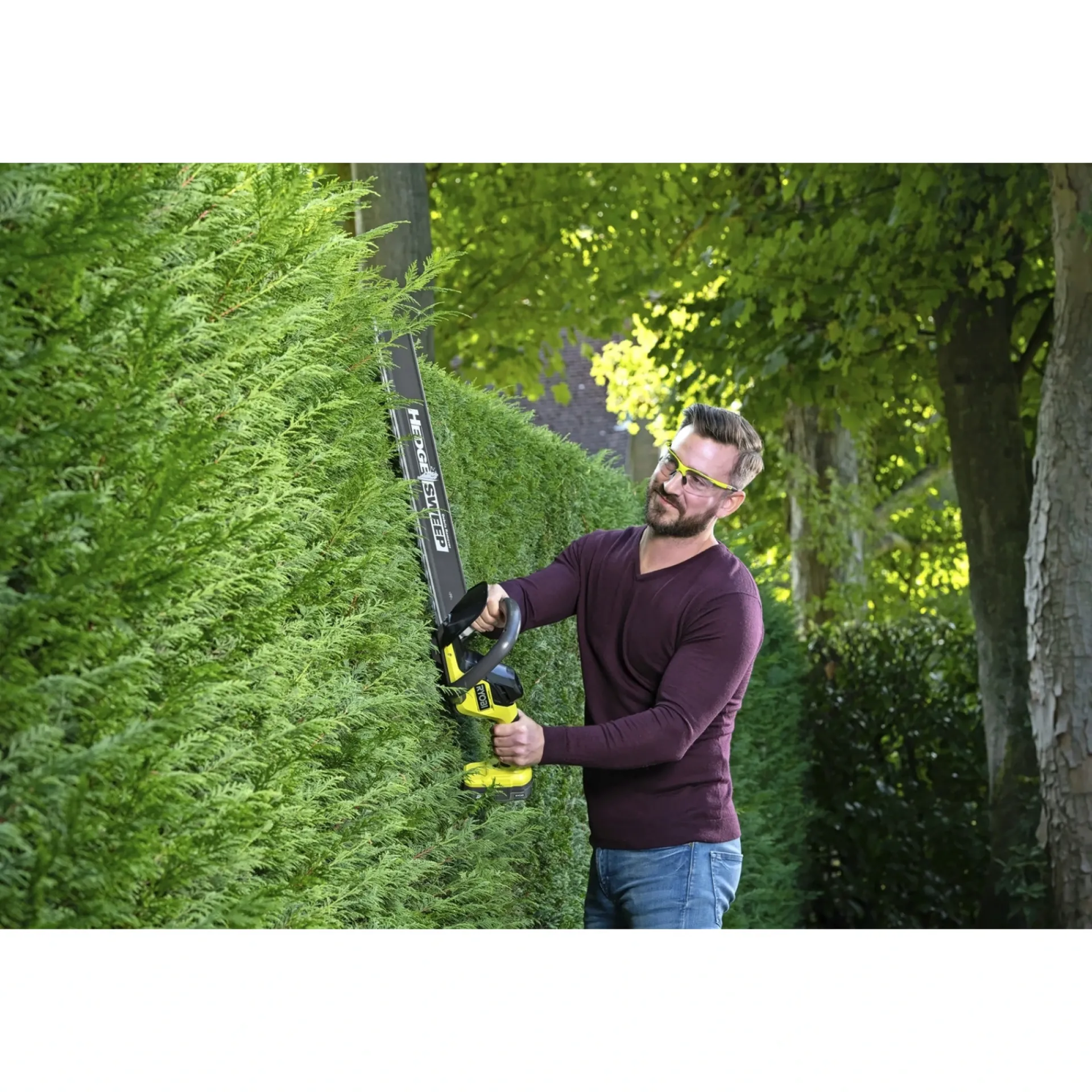 Ryobi Hækkeklippere > ONE+ RY18HT55A-0 HÆKKEKLIPPER 55 CM UDEN BATTERI OG LADER