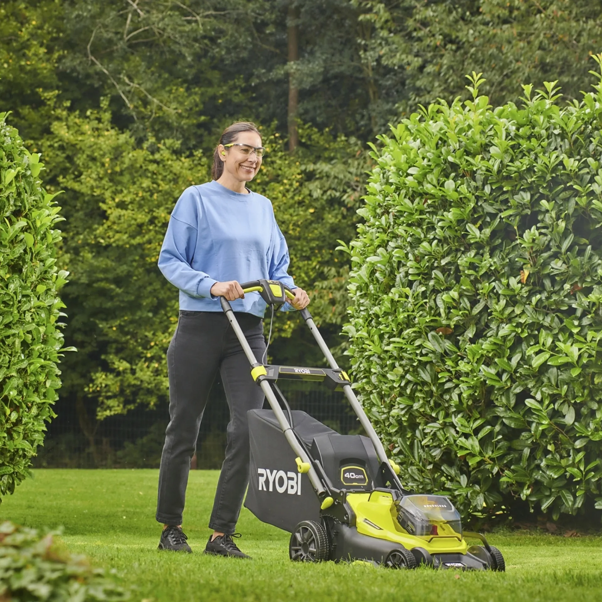 Ryobi Plæneklippere > PLÆNEKLIPPER AKKU 18V MED BATTERI OG LADER