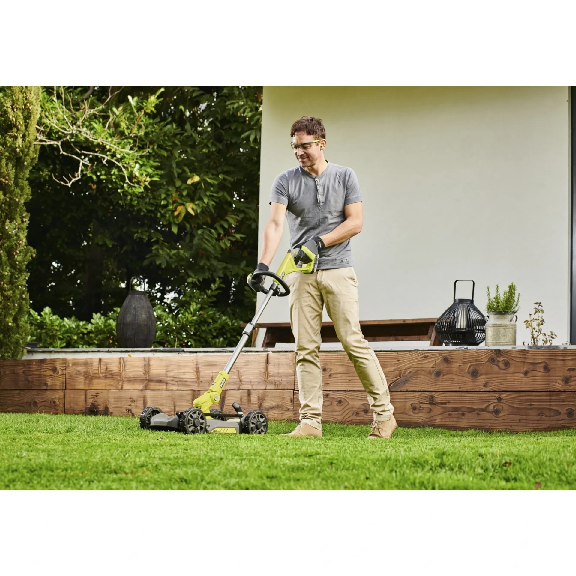 Ryobi Plæneklippere > PLÆNEKLIPPER/ - TRIMMER AKKU 18V UDEN BATTERI OG LADER