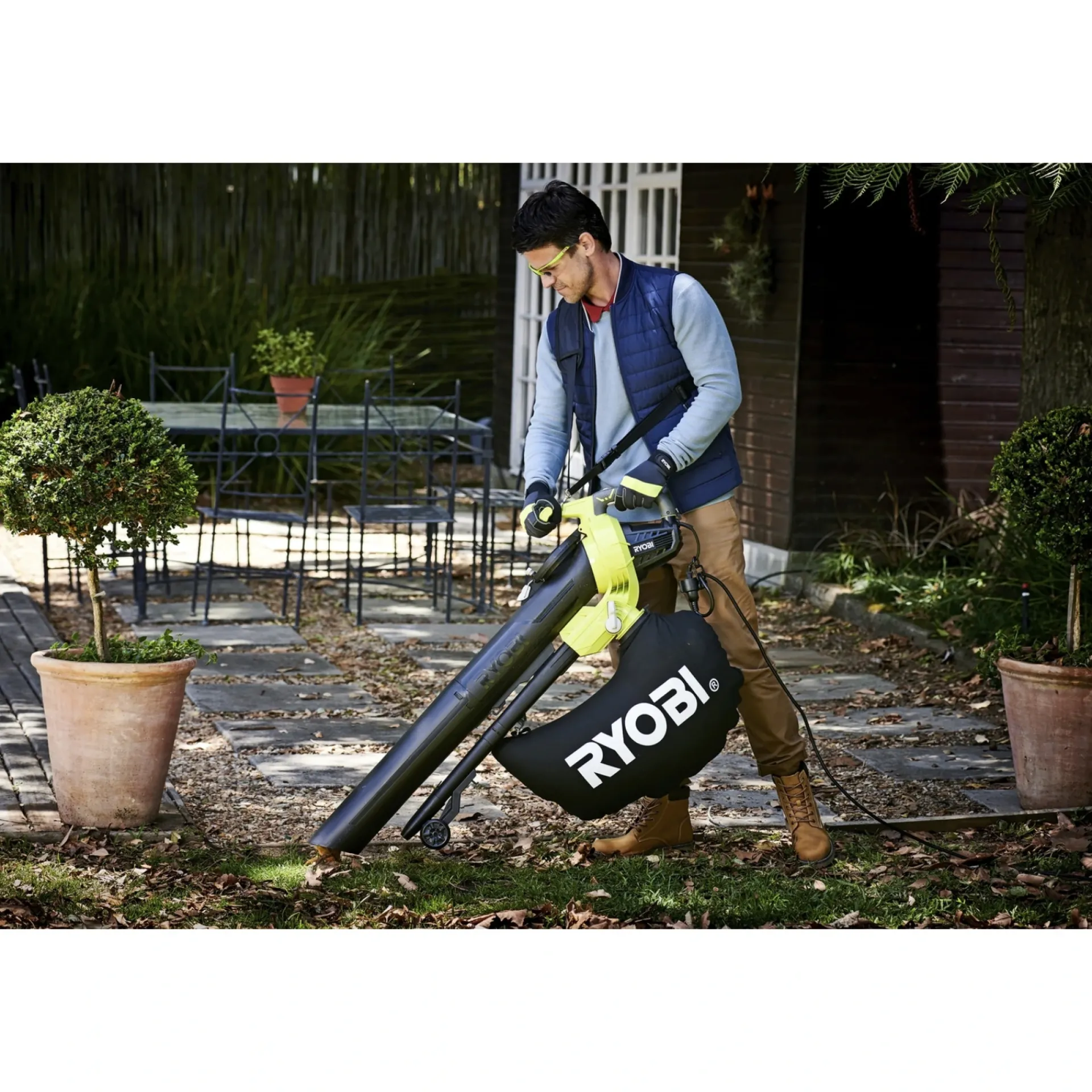 Ryobi Løvsugere > RBV3000CESV LØVSUGER 3000 W