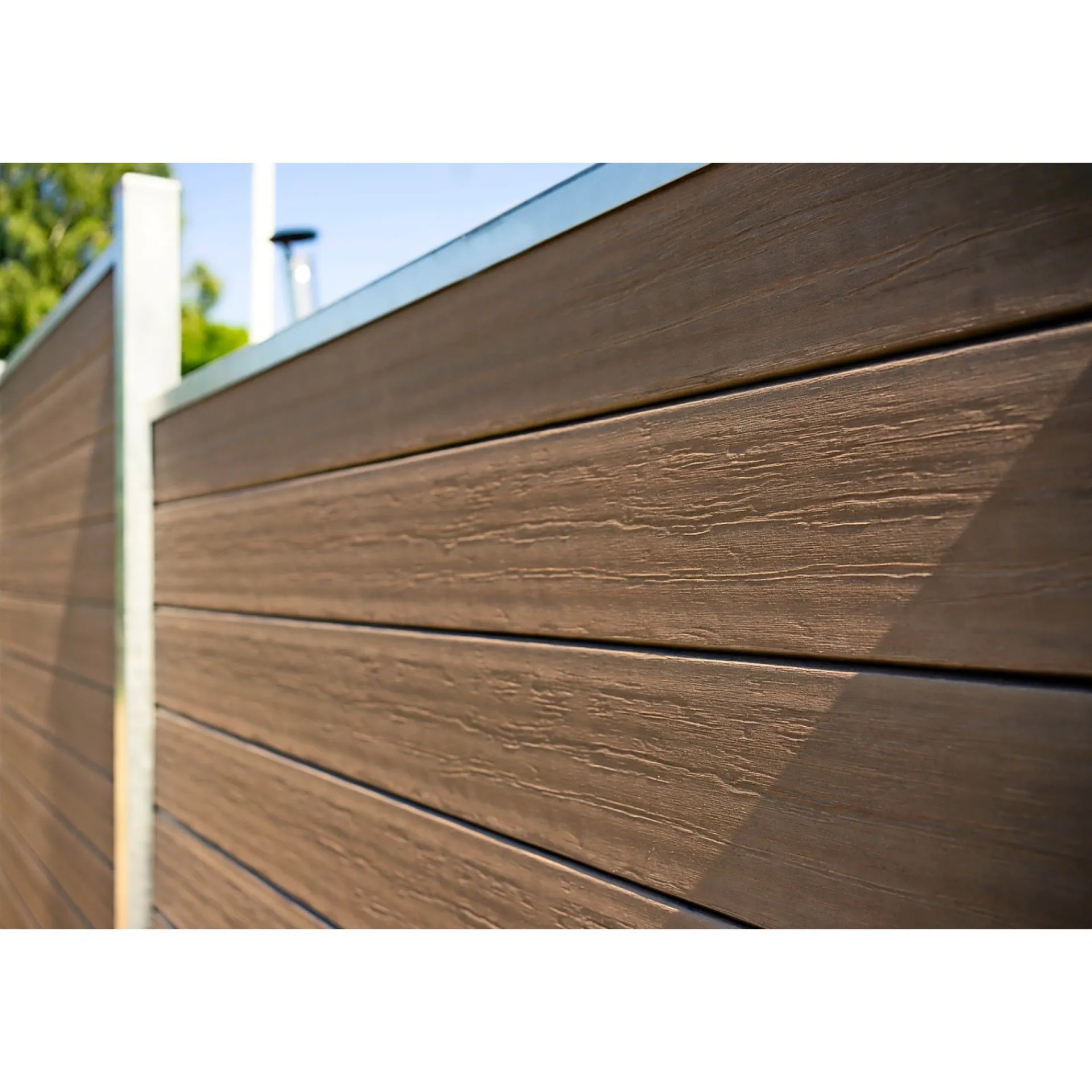Wimex Komposithegn > LIVØ PRIME V-PROFIL HEGNSFAG MATBRUN 189.50 X 180 CM