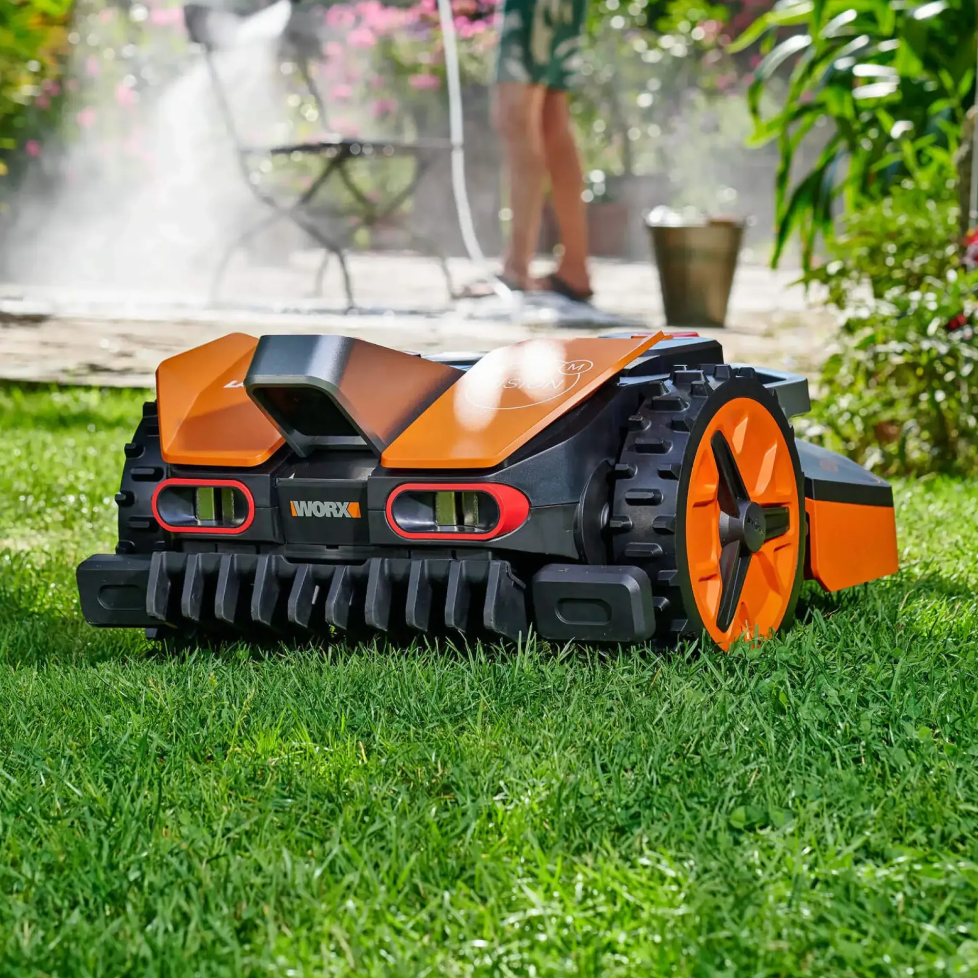 Worx Robotplæneklippere > VISION WR206E ROBOTPLÆNEKLIPPER 600 M2
